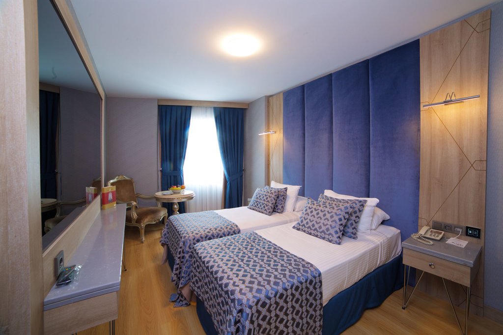 Standard Double room with balcony and with view Aspen Hotel Istanbul