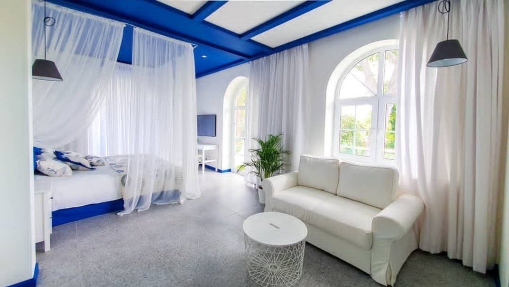 Suite familiar con balcón Alisa, Privet Guest House