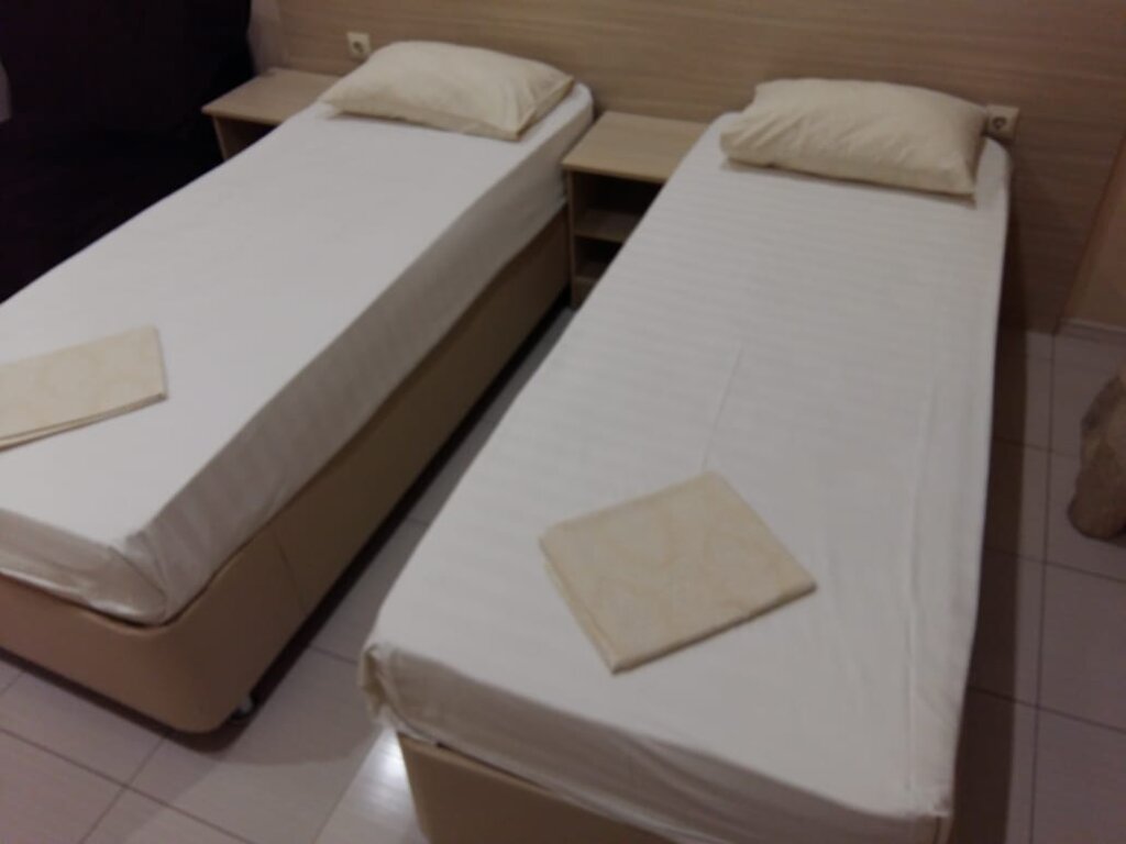 Кровать в общем номере (женский номер) Apartamentyi-Studiya Na Telmana