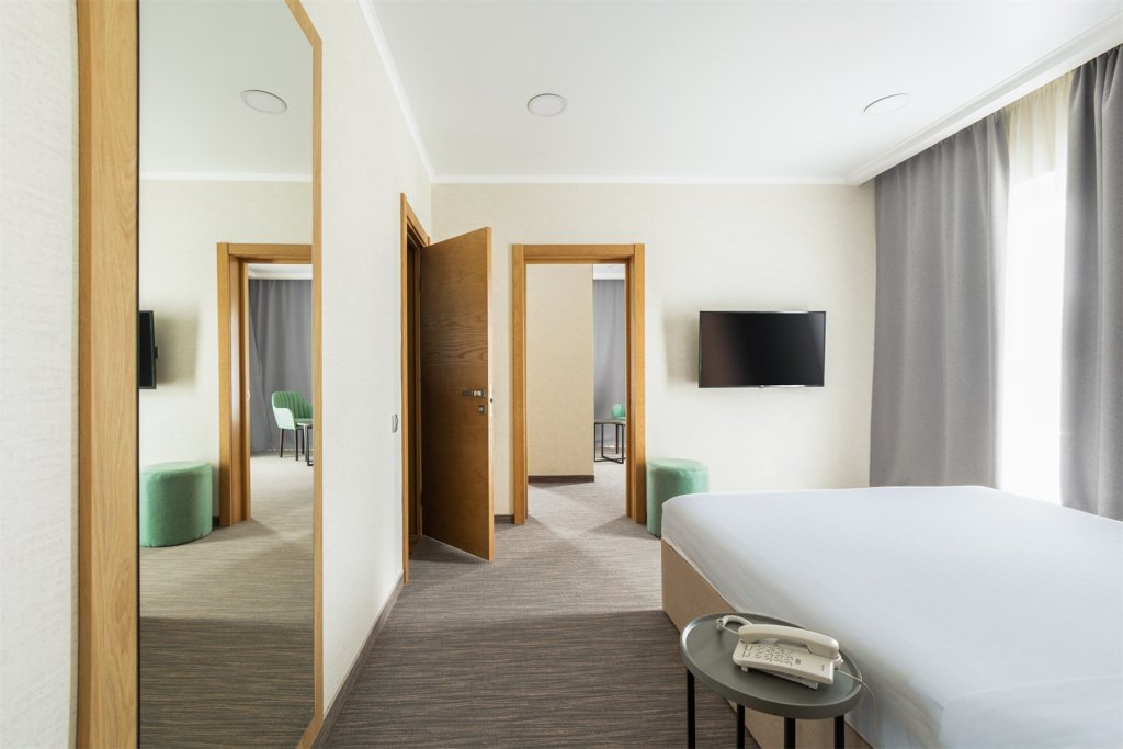 Suite familiar Dawn con balcón City Mira Family Resort & Spa Anapa Miracleon
