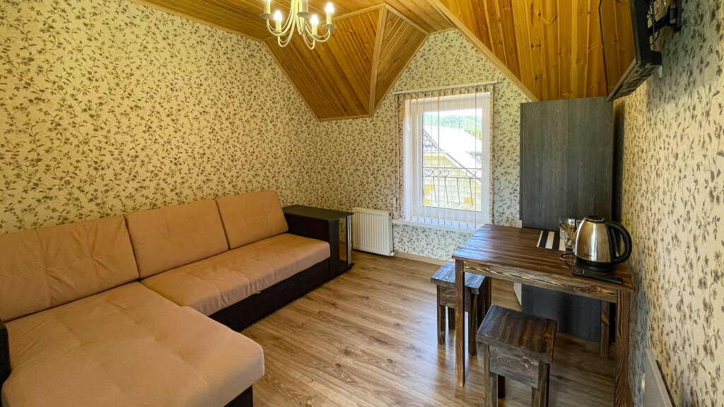 Habitación Económica with Sofa Bed con vista a la montaña Гостевой дом Насып