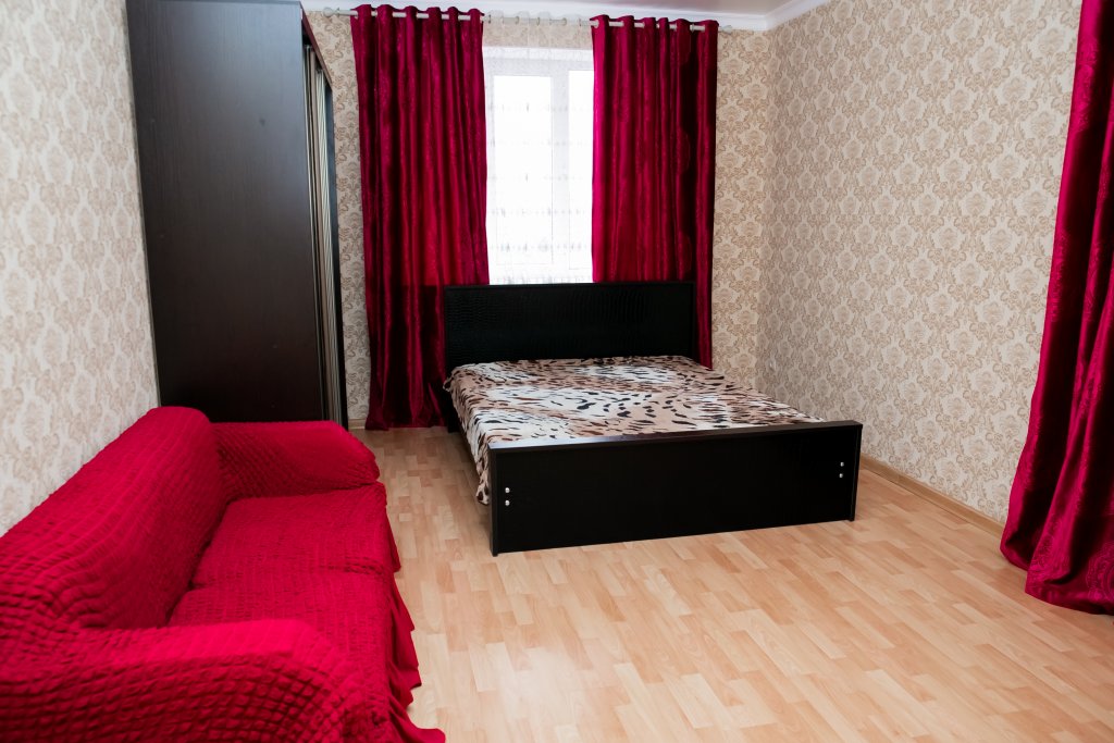 Апартаменты c 1 комнатой с балконом и с видом на горы КвартОтель на М.Горького 85Б