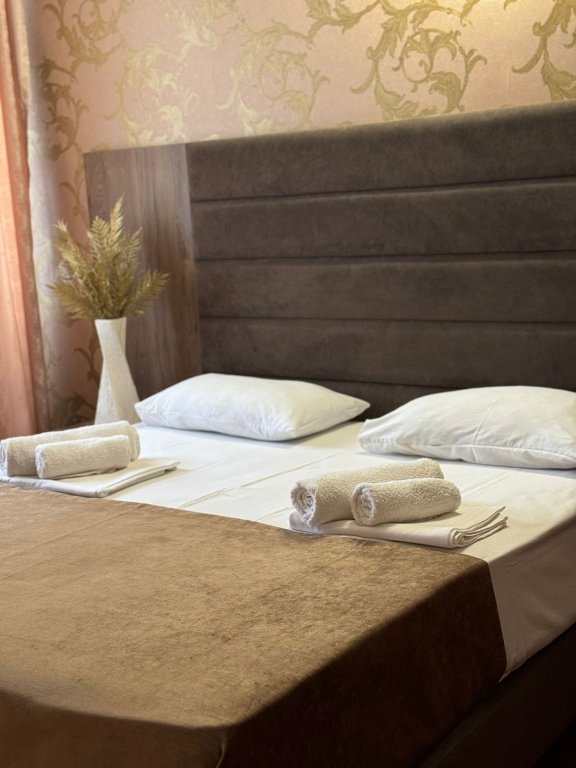 Confort famille chambre avec balcon et Vue sur la ville Ziridis Hotel