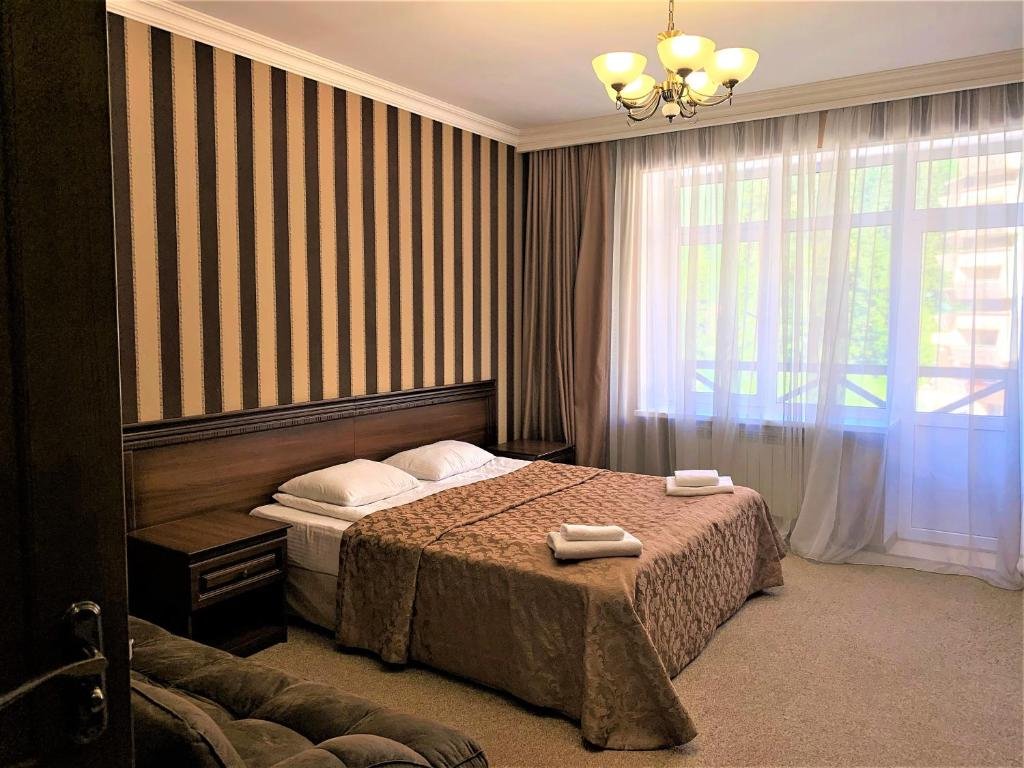 Habitación doble Estándar con vista a la montaña Gostinichny Kompleks Grand-Hotel Resort Hotel
