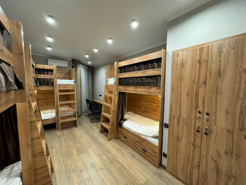 Кровать в общем номере Cozy Hostel