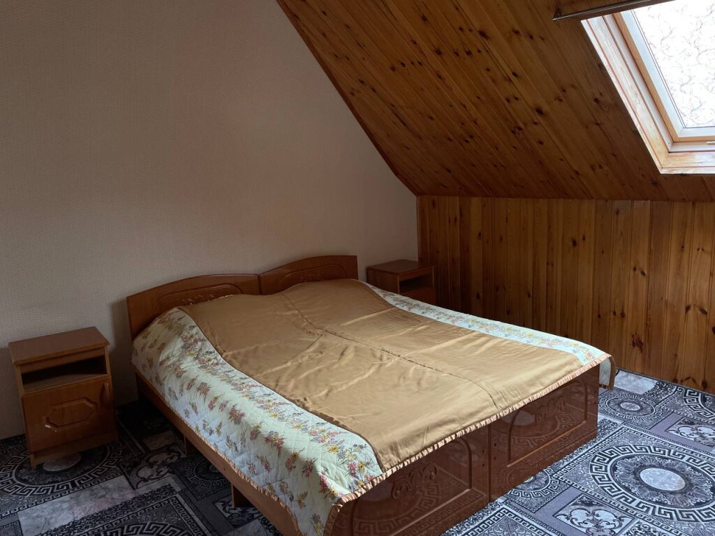 Standard Dreier Zimmer Dzhina Guest House