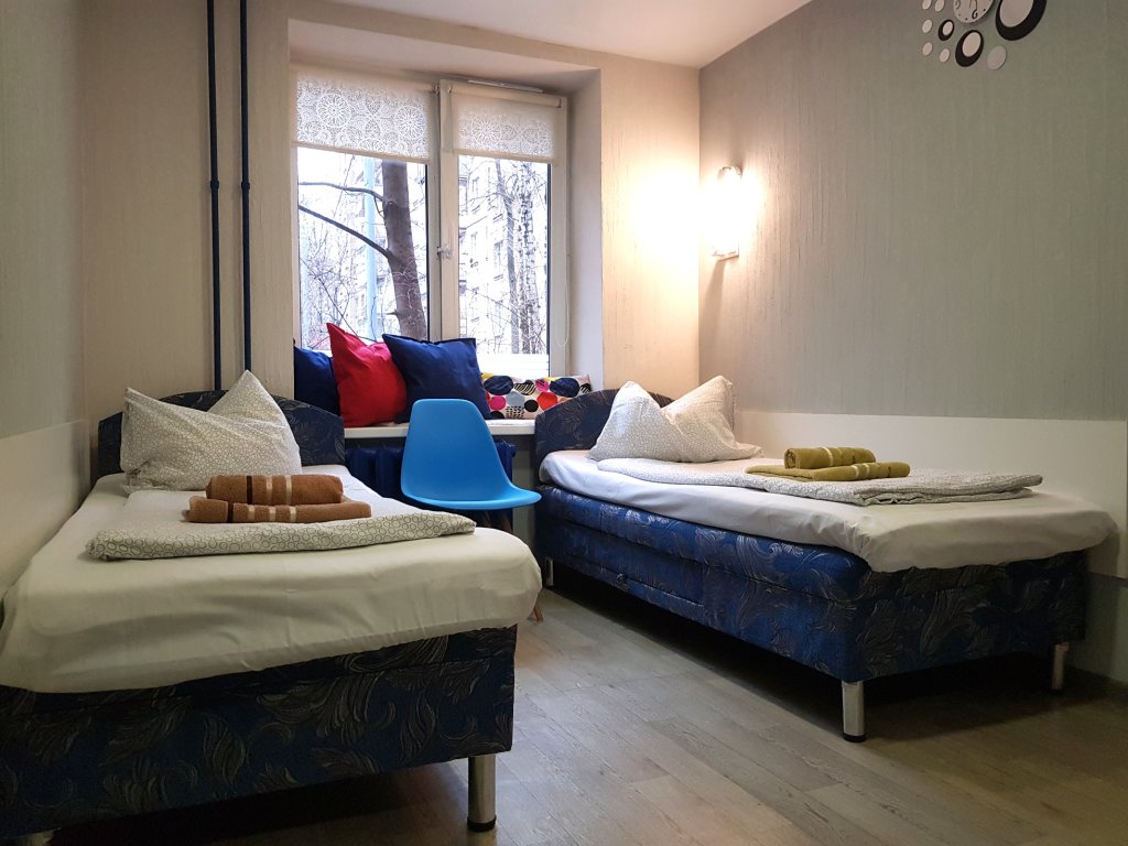 Komfort Doppel Zimmer mit Blick auf den Innenhof KvartiriS Na Oktyabr'skom Pole Apartments