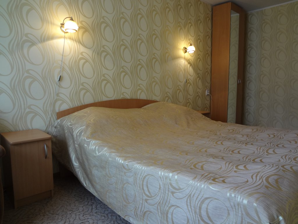 Двухместный номер Standard с 2 комнатами с видом на город Гостиничный Комплекс Рыбинск