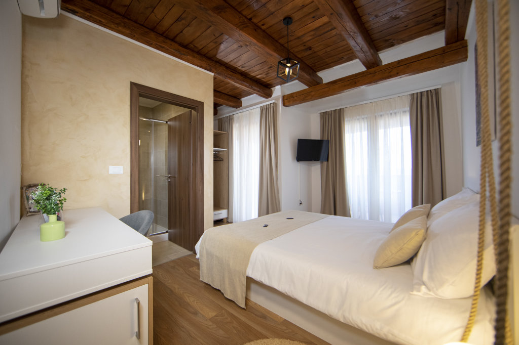 Двухместный номер Deluxe с балконом и с красивым видом из окна Hotel Natura Vilanija
