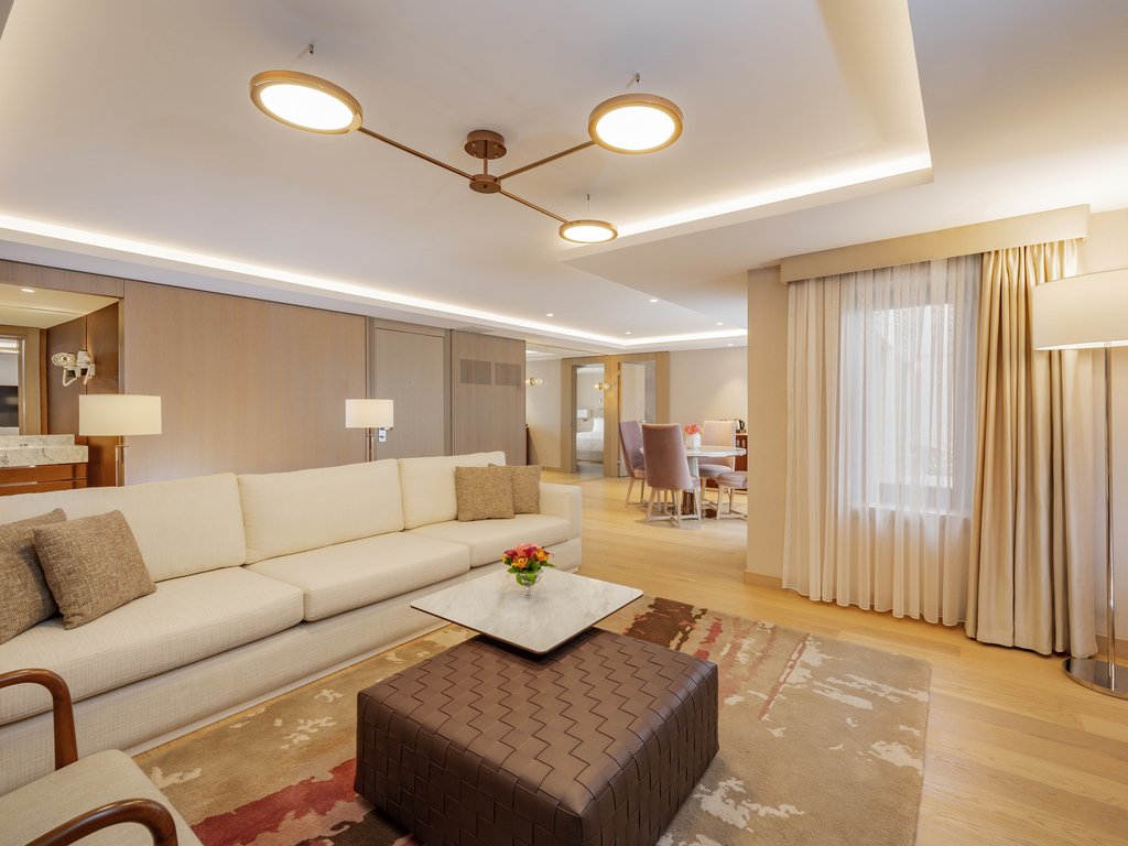 Familie Suite mit Stadtblick Mövenpick Hotel Istanbul Bosphorus


































Jetzt buchen