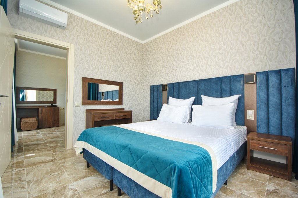 Suite 2 dormitorios con balcón Grand Sofia Hotel