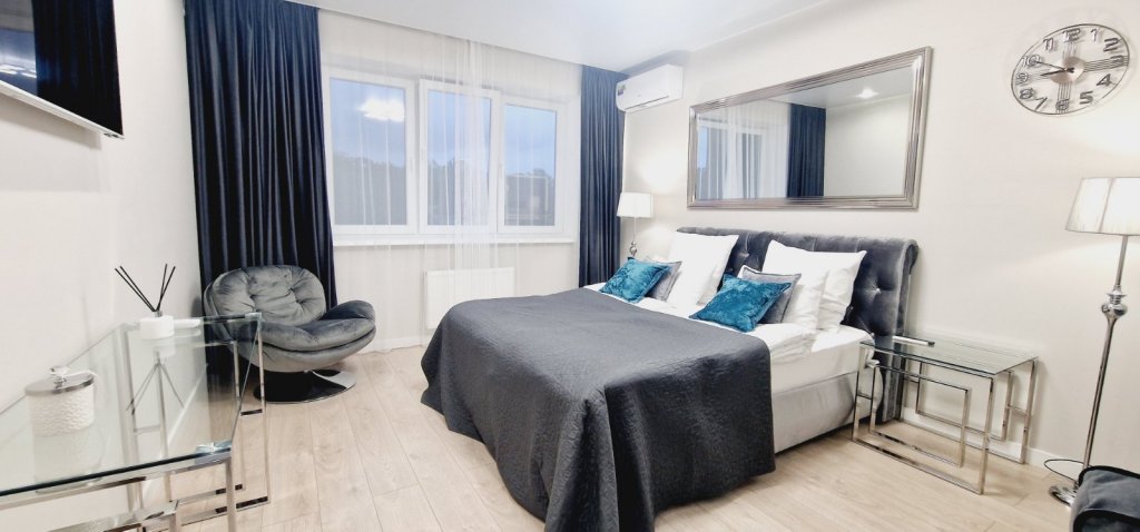 Suite con balcón y con vista Alisa V Tsentre Na Uralskoy 20 Apart-Hotel