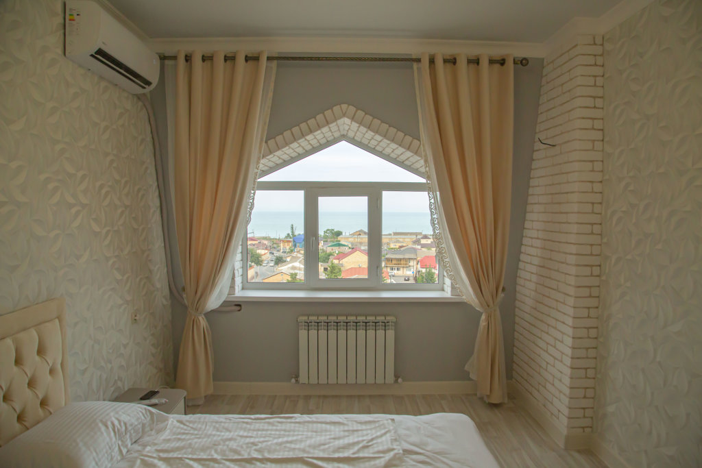 Двухместные апартаменты Classic с балконом и с видом на море Апарт-отель Высота