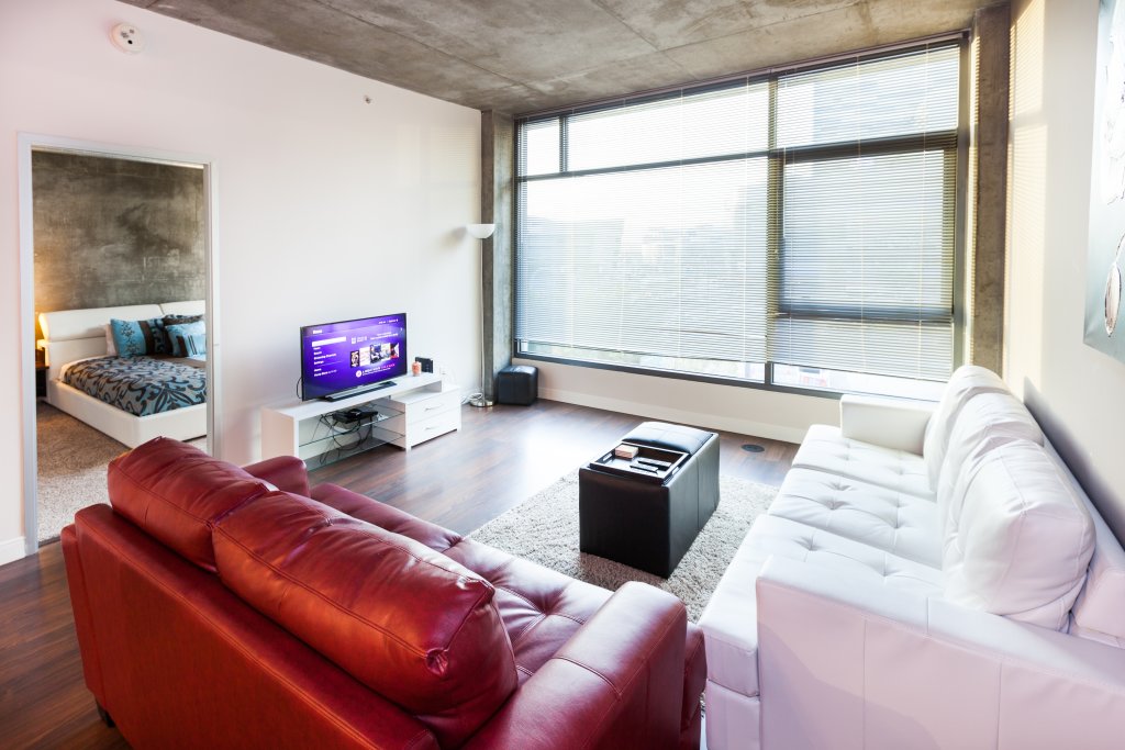 Apartamento Corporate Suites in Downtown LA near Staples Center Apartments