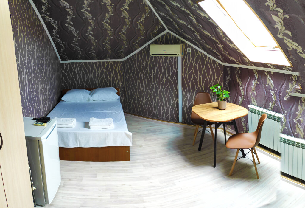 Klassisch Doppel Zimmer Dachboden mit Stadtblick Dom U Morya Guest house