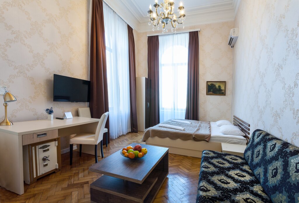 Семейный номер Comfort с красивым видом из окна Апарт-Отель Rustaveli