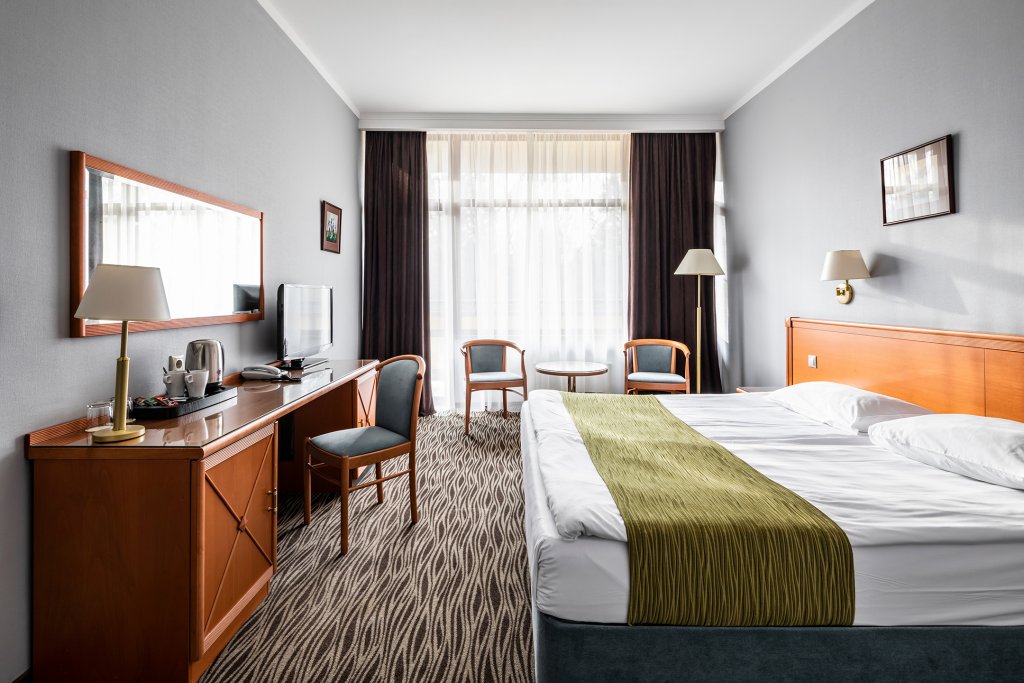 Standard Double SPA room Arthurs Spa Hotel By Mercure Hotel