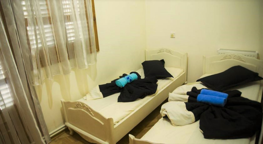 Économie double chambre avec balcon Rustaveli Avenue 1 Hostel