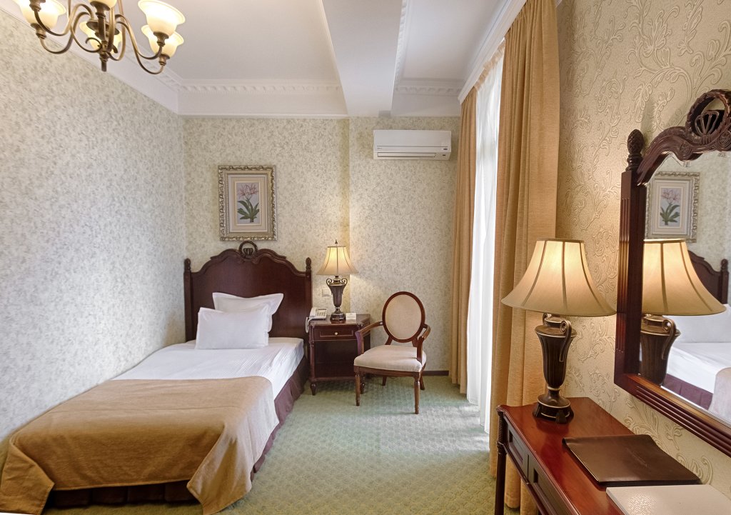 Standard Single room with balcony GREEN HOUSE Detox & SPA Hotel