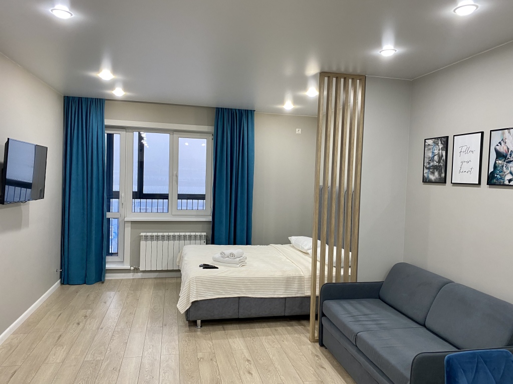 Apartamento doble 1 dormitorio con balcón y con vista a la ciudad "NA-KVARTIRE" Smolina 61 Flat