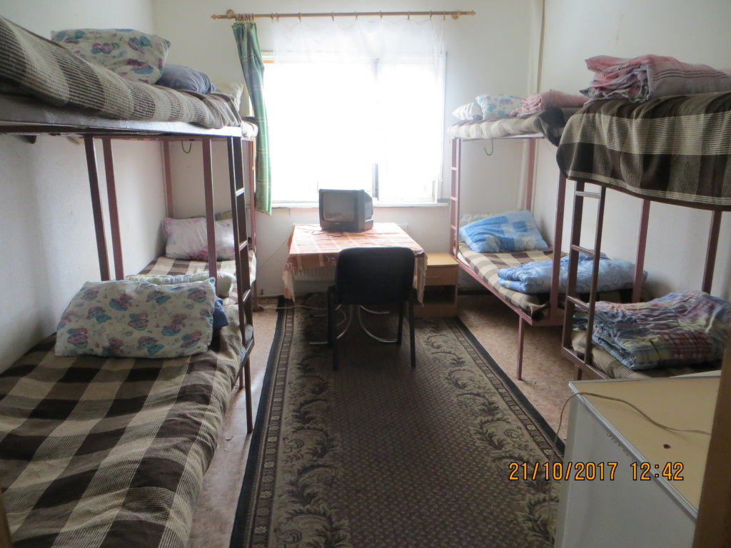 Bett im Wohnheim mit Blick Kovcheg Hostel