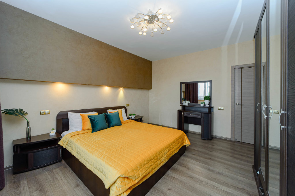Standard Familie Zimmer mit Balkon und mit Stadtblick RentHouse Living Quarters