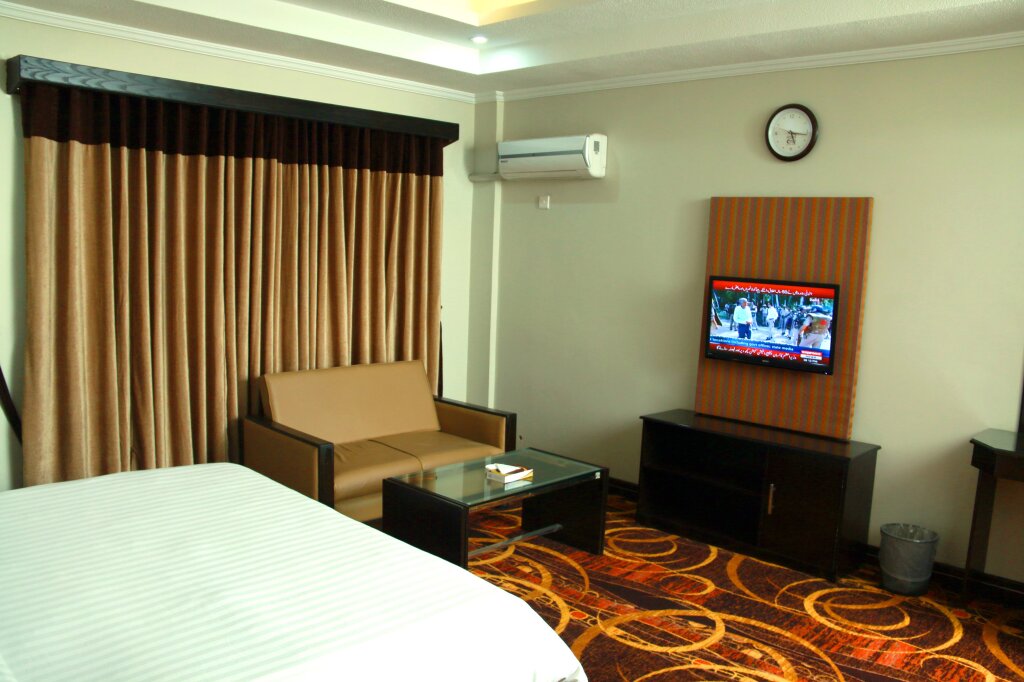 Deluxe room Hotel One Abbottabad