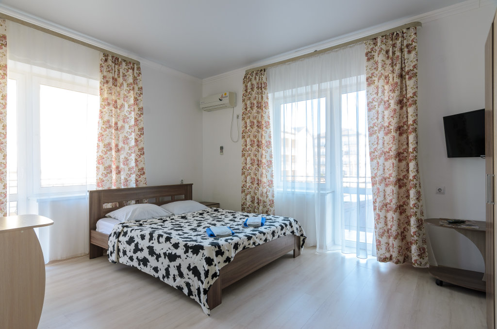 Standard double chambre avec balcon Guest House Chernomorochka