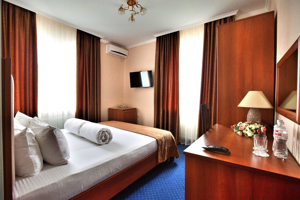 Economy Double room Zolotyie Peski Hotel