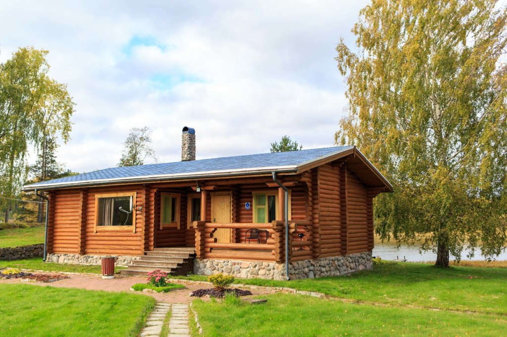 2 Bedrooms Cottage with river view Eco Club Ostrov