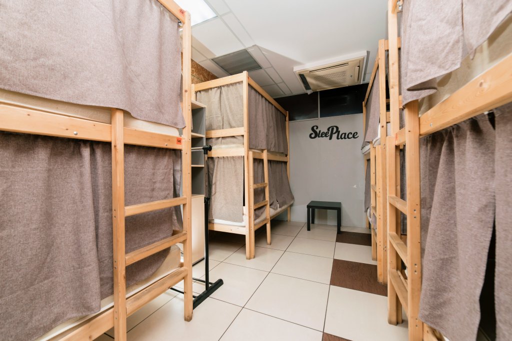 Кровать в общем номере (женский номер) Sleep Place Hostel