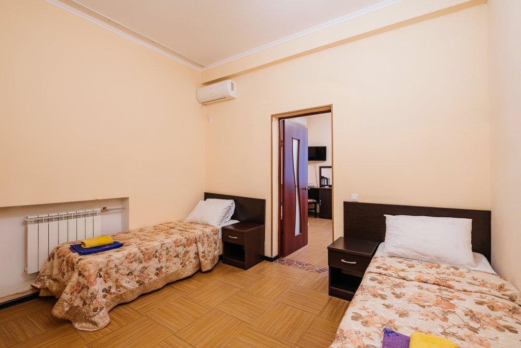 Économie quadruple chambre Vozrozhdenie Hotel