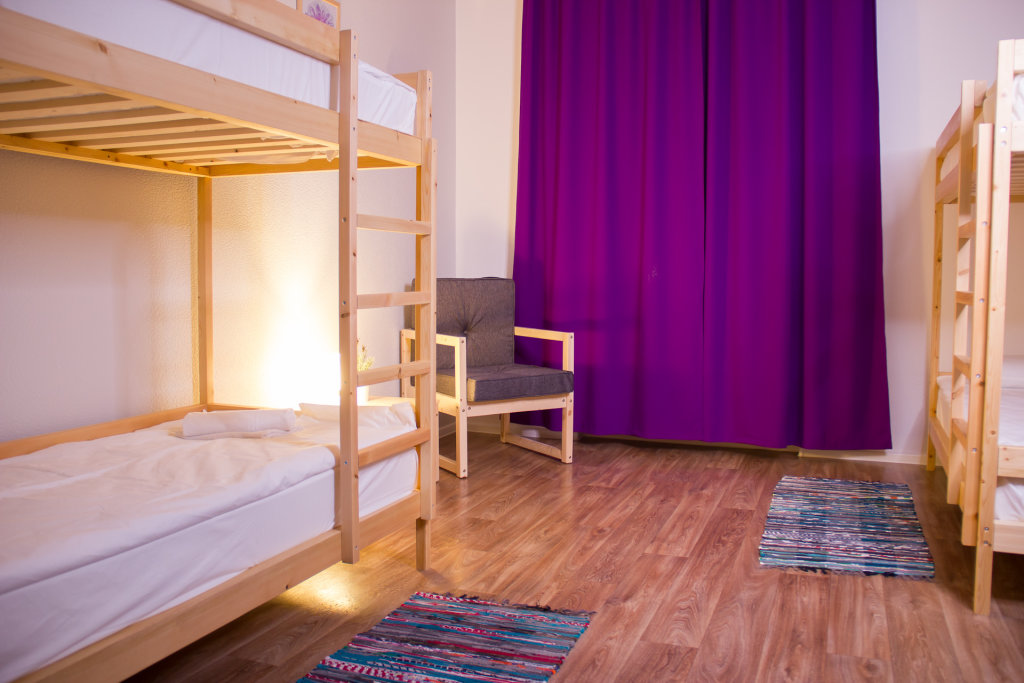Cama en dormitorio compartido (dormitorio compartido femenino) EvroHostel