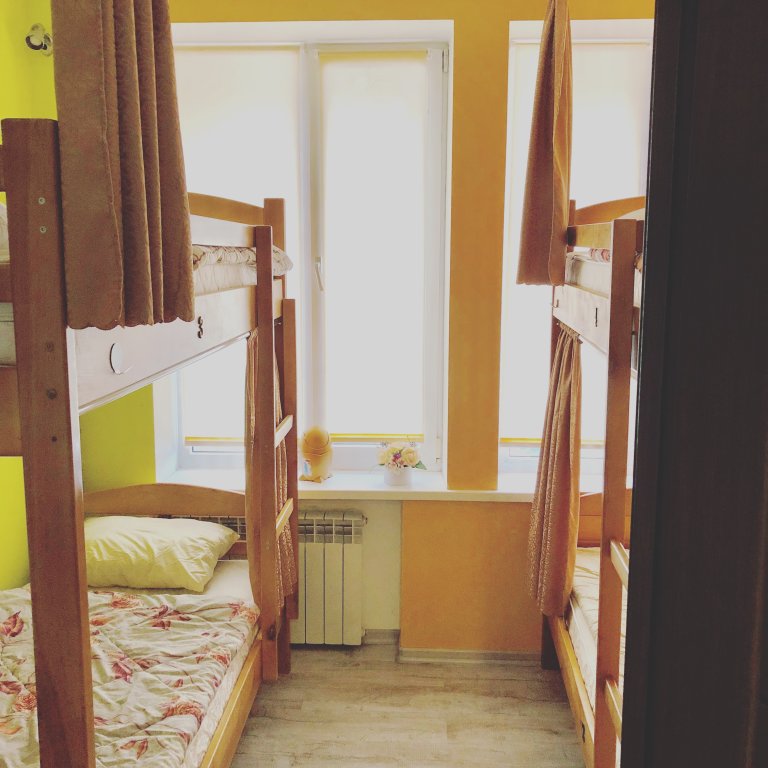 Кровать в общем номере (женский номер) Light Life Hostel