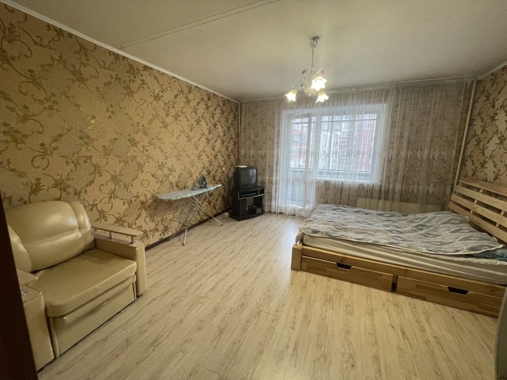 Standard Zimmer Svetlaya kvartira s bolshoy spalney Flat