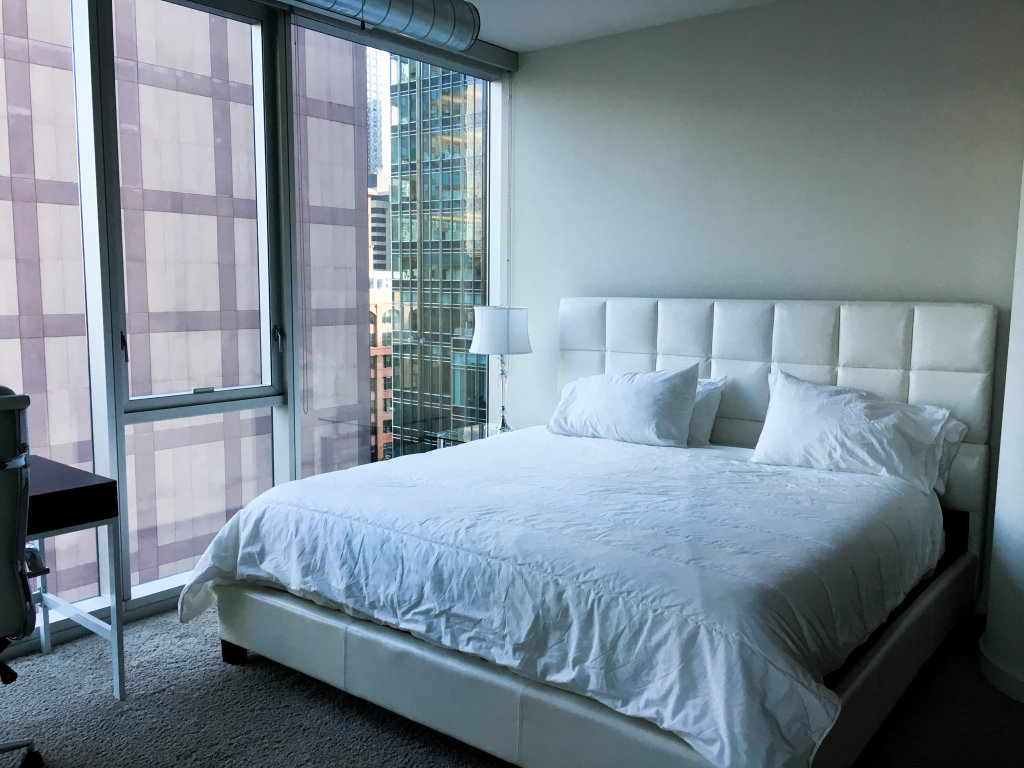 Apartment Corporate Suites in the Heart of Magnificent Mile Apartments