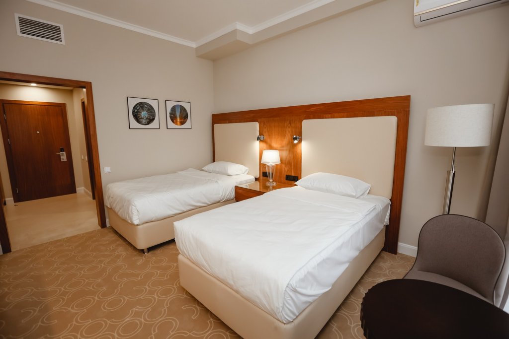 Deluxe Double room with city view Premiot Hotel
