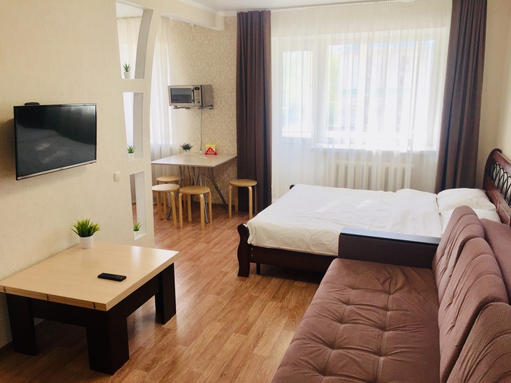 Monolocale Uluchshennye Apartamenty Lenina 68