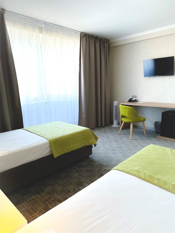 Standard Plus Double room with city view Aliot Hotel