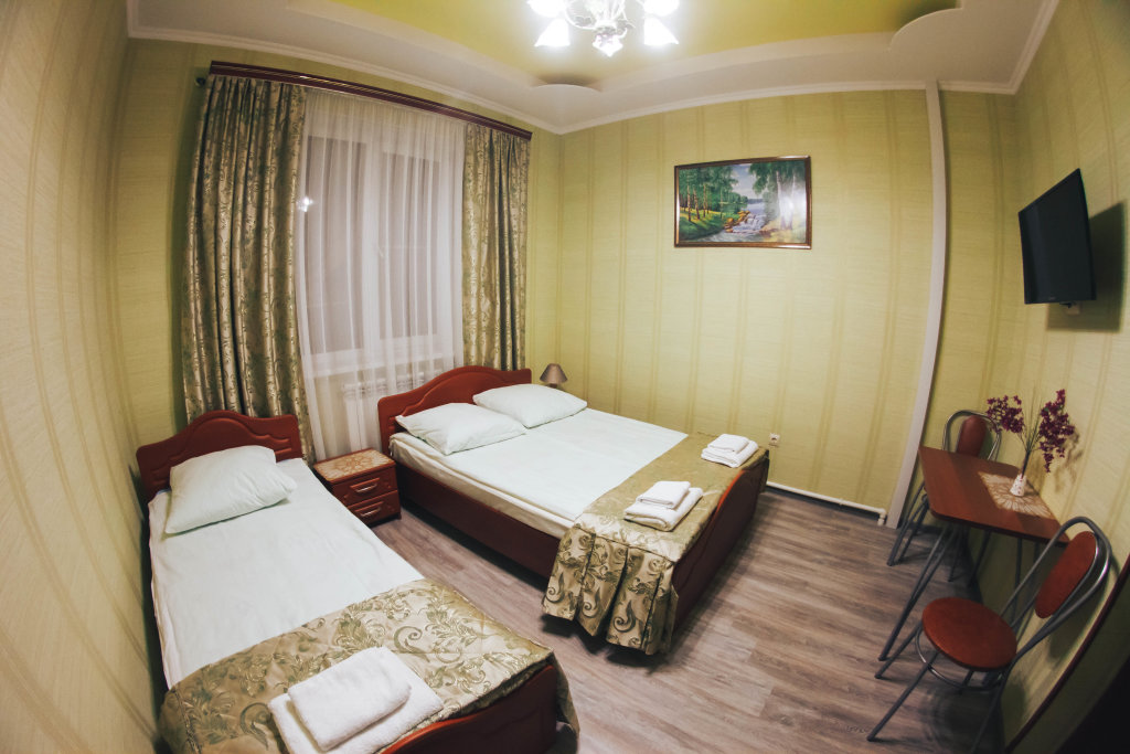 Family room with city view Hotel Dinastiya