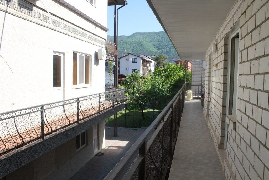 Двухместный номер Standard с балконом Гостевой дом Евгения
