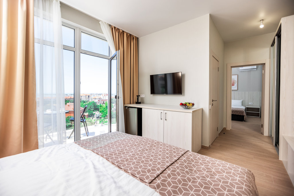Supérieure famille chambre 2 chambres avec balcon et Vue mer Milan Hotel