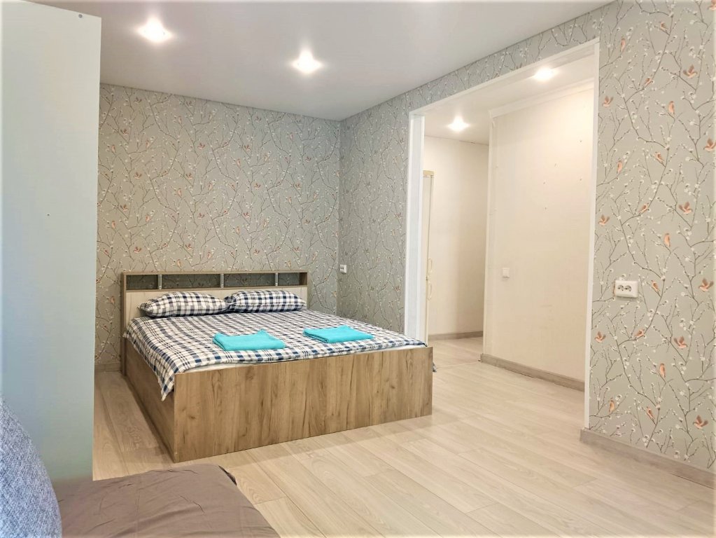 Apartamento 1 dormitorio con balcón Okolo KGMU Na Butlerova Flat