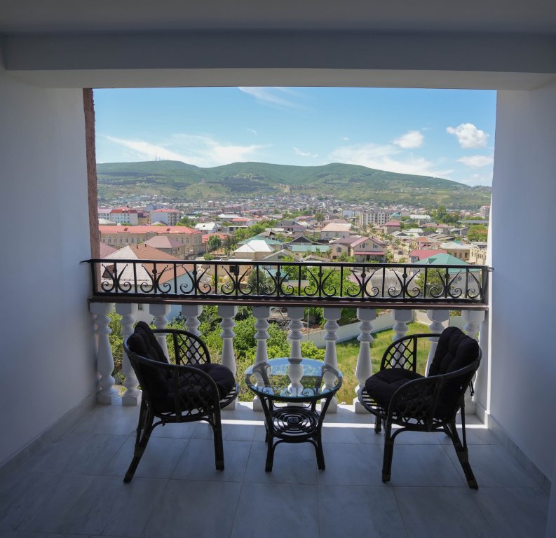 3 Bedrooms Apartment with balcony and with view Vysota Apart-Hotel
