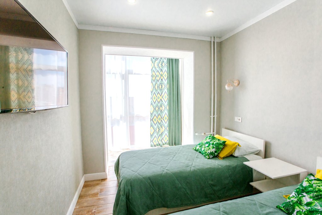 Standard Vierer Zimmer 2 Schlafzimmer mit Balkon und mit Blick Baikal Story ApartHotel