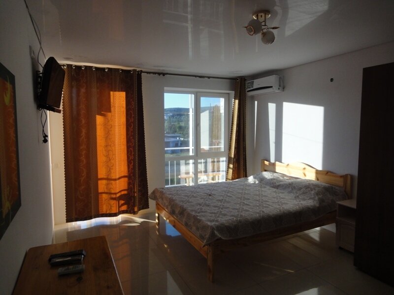 Standard Doppel Zimmer mit Blick Kryim Hotel