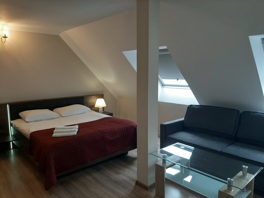 Fünfer Suite 2 Schlafzimmer mit Stadtblick MAKSIM'S Mini-Hotel