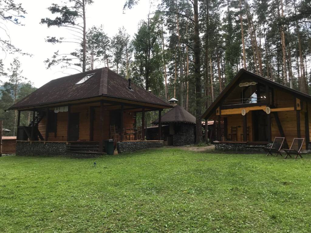 Кемпинг Гостевой Дом Cabin (4 отзыва) в Аскат, Республика Алтай.  Забронировать Гостевой Дом Cabin, улица Кузьмы Басаргина, д.12