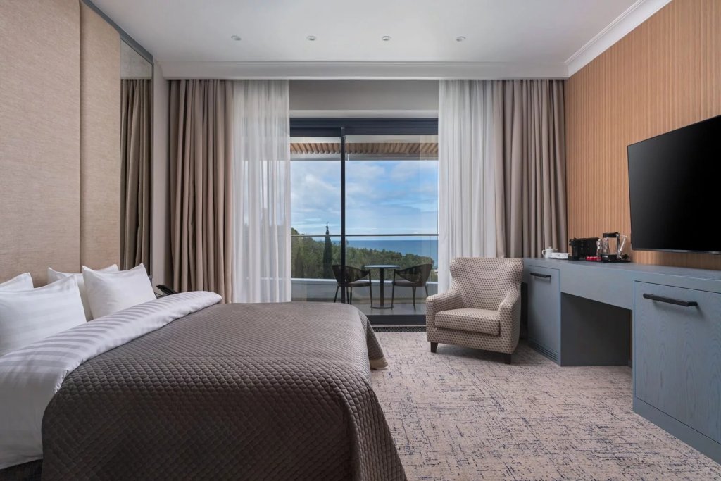 Habitación doble Superior con balcón y con vista al mar Luciano Wellness & Spa Foros Hotel