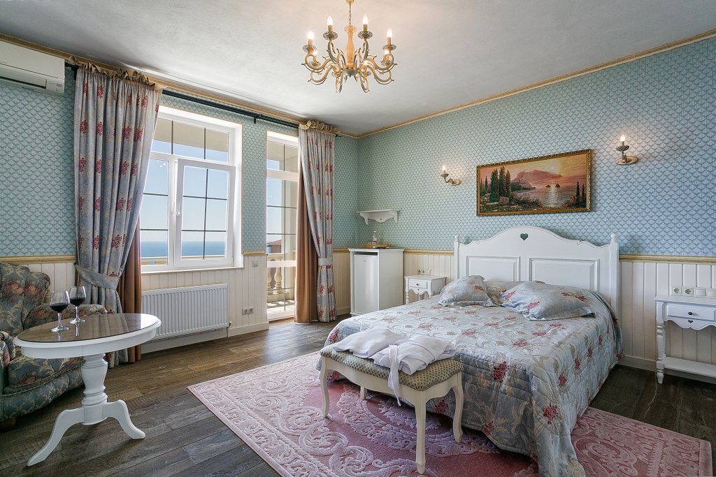 Dreier Suite mit Balkon und mit Meerblick Kashtanovaya Alleya Guest House